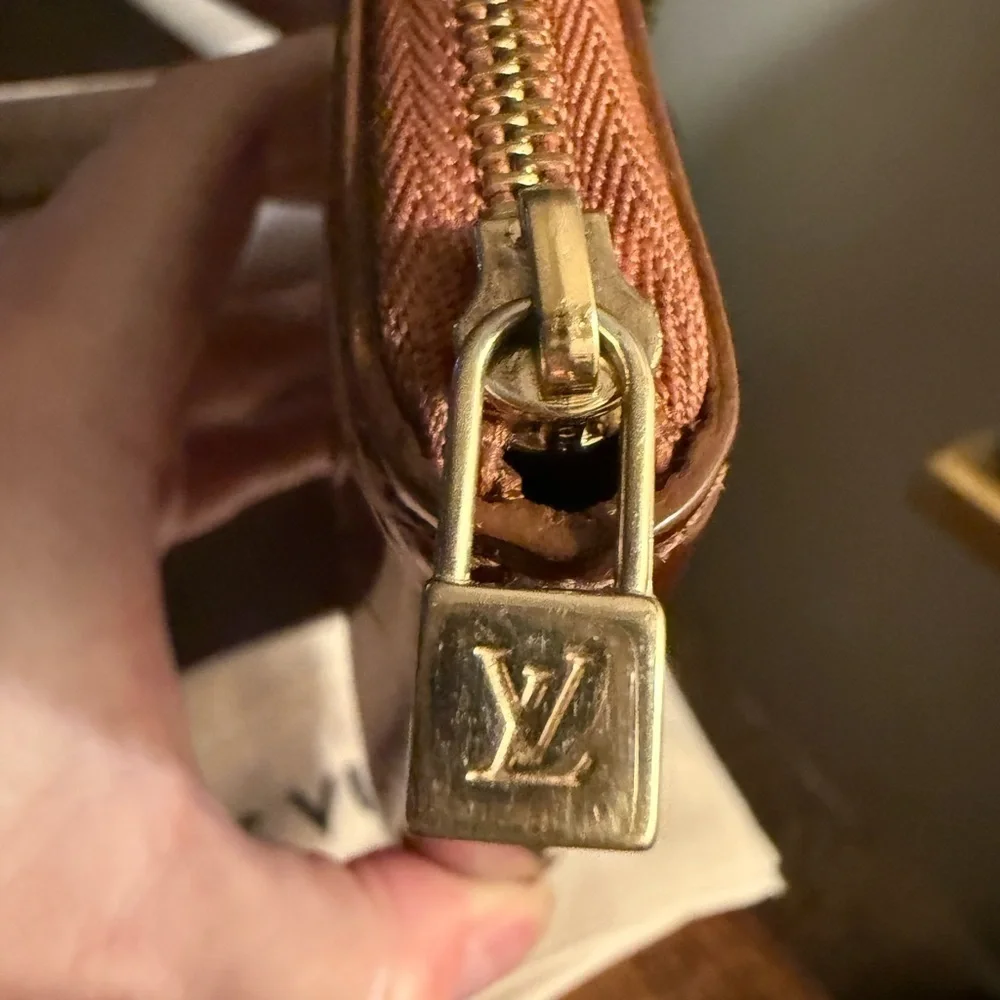 Louis Vuitton Vernis Eldridge Wallet in Excellent Condition